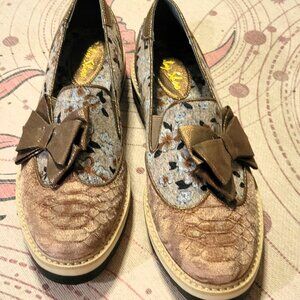 Mixed Pattern Brown Slip-On Shoes with Bows